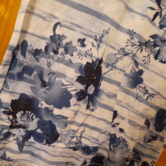 Christopher & Banks floral with stripes and see through at the bottom of shirt - Picture 2 of 7
